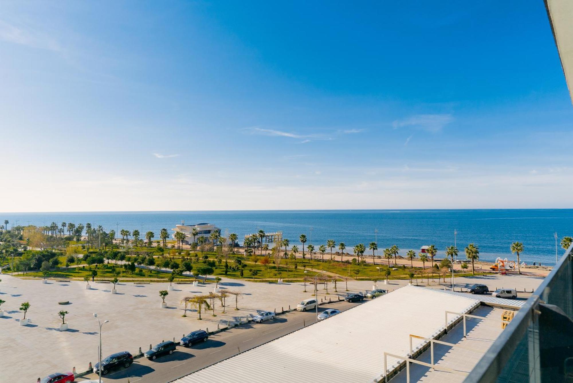 Your Beach Tower Batumi Habitación foto